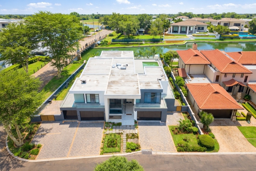 6 Bedroom Property for Sale in The Islands Estates North West